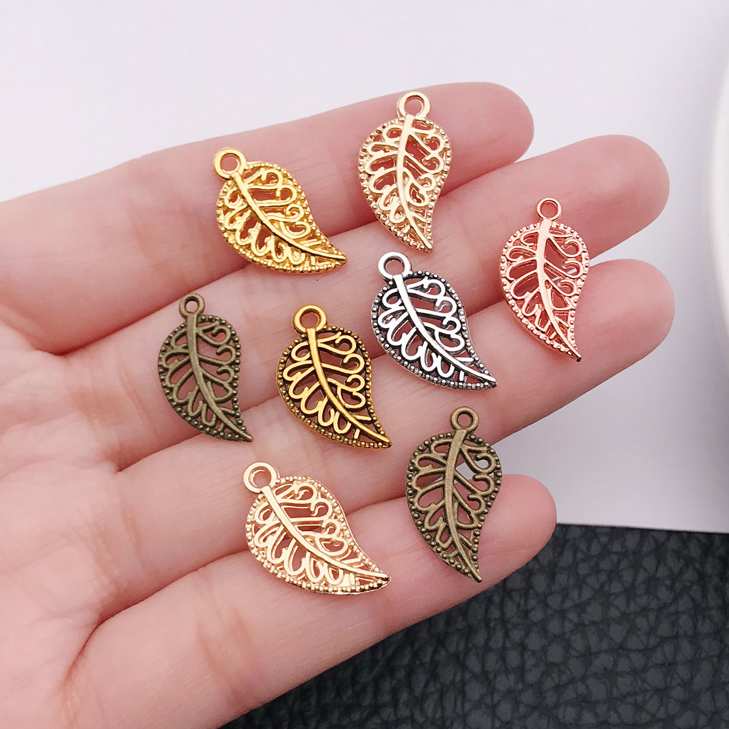 Vintage Fashion Ornaments - 50/210 قطعة المعلقات سبيكة على شكل